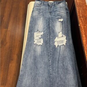Risen Distressed High Rise Wide Leg Jeans size 11/30